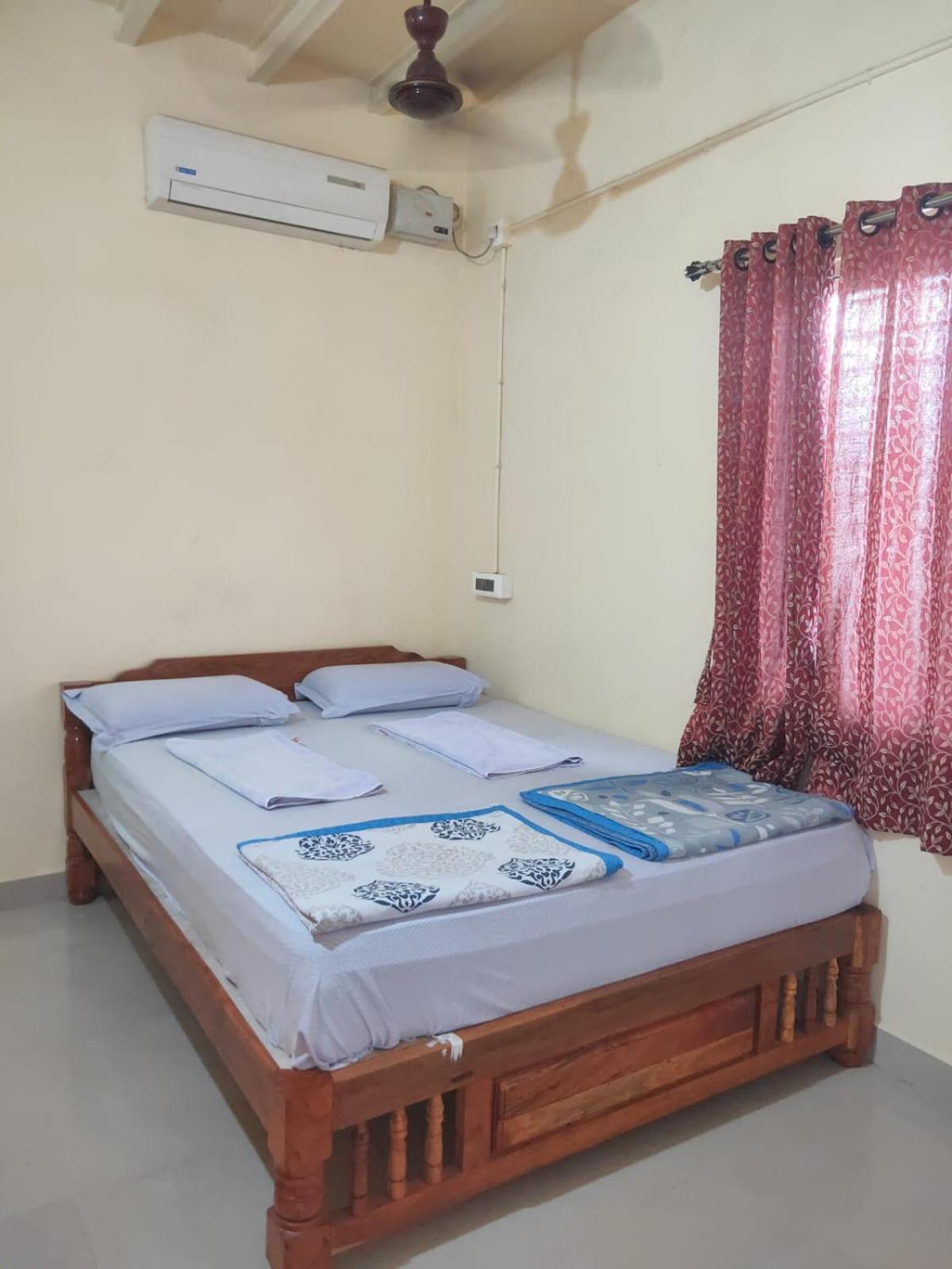 האמפי Thilak Home Stay מראה חיצוני תמונה