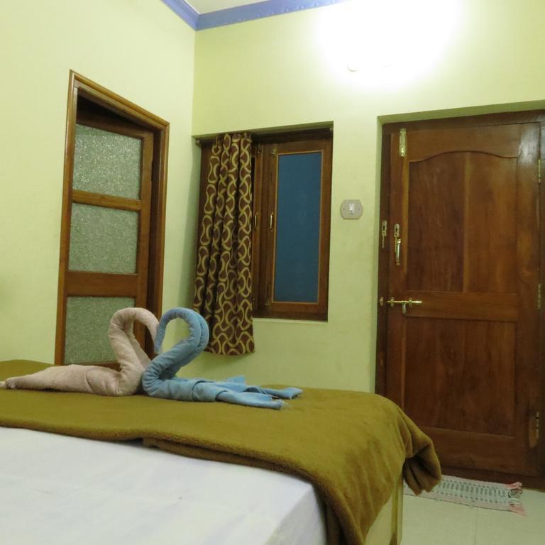 האמפי Thilak Home Stay מראה חיצוני תמונה