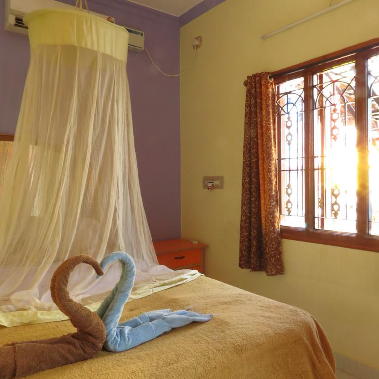 האמפי Thilak Home Stay מראה חיצוני תמונה